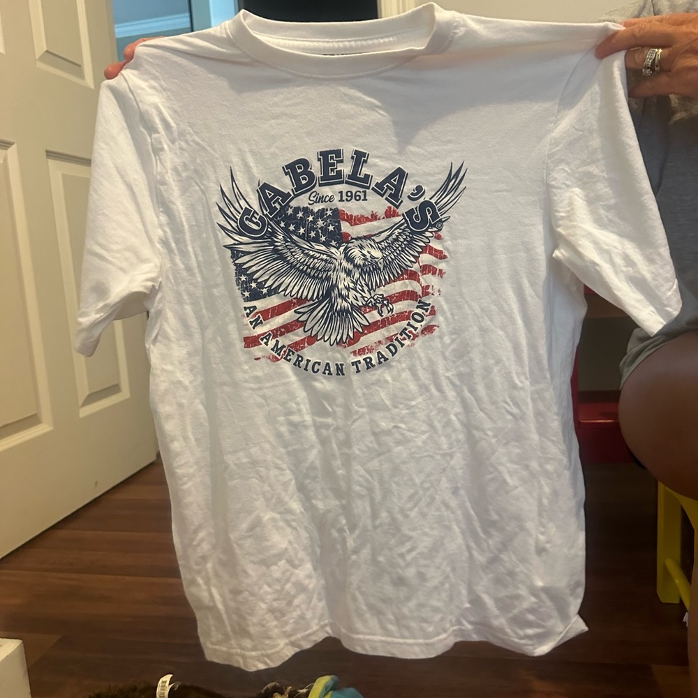 White Cabella’s All american tee